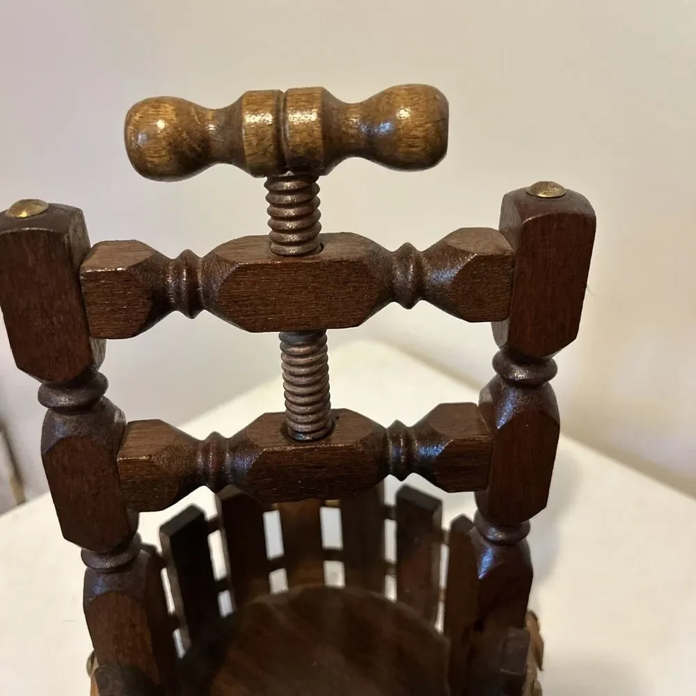 Vintage Wood Nut Cracker Wishing Well Bowl Screw Top Brown Bowl 70’s